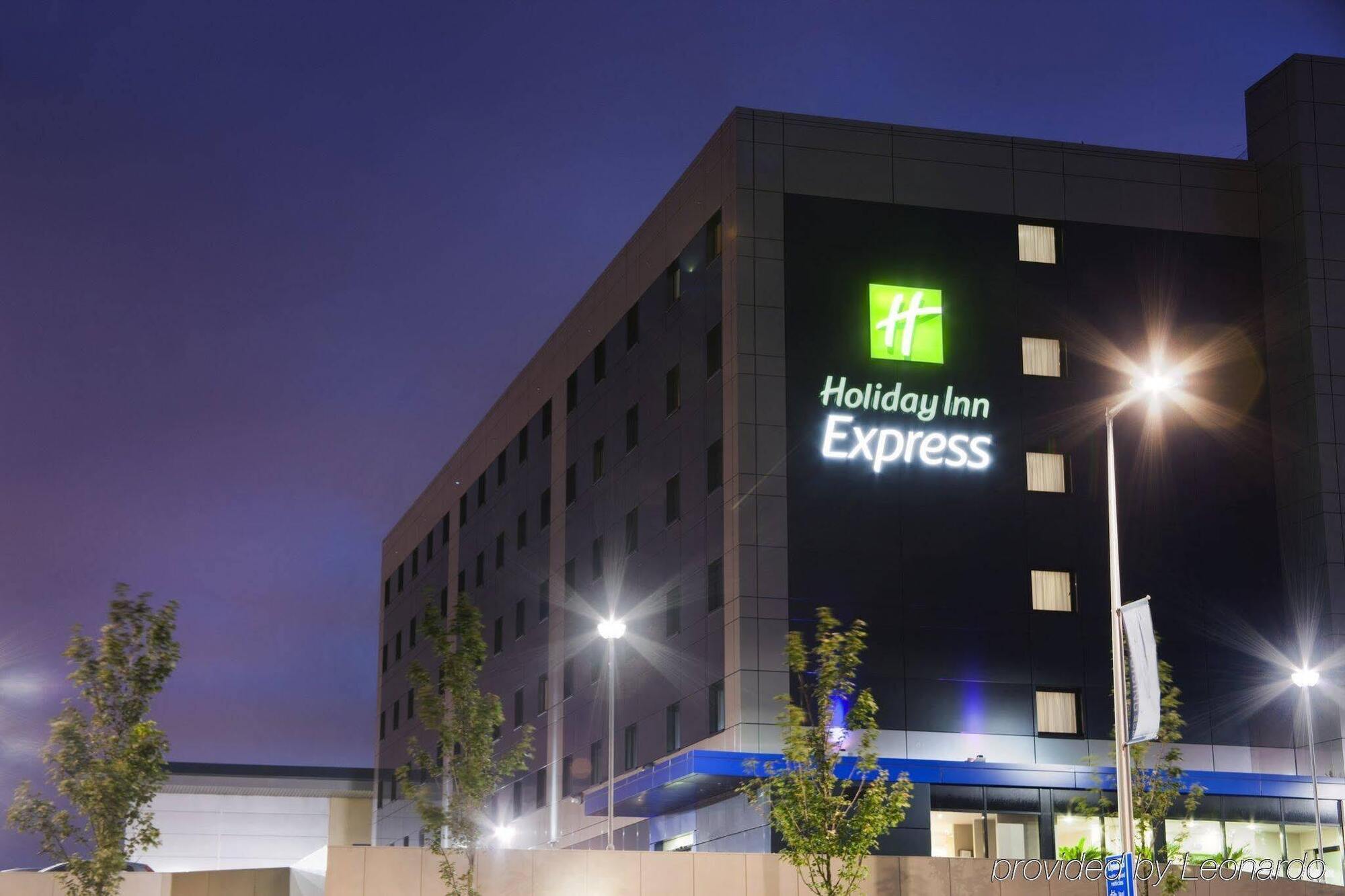 Holiday Inn Express Aberdeen - Bridge Of Don Ngoại thất bức ảnh